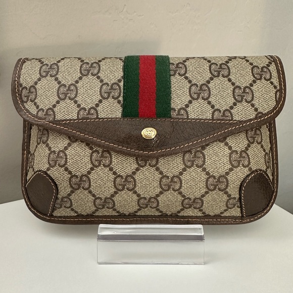 Gucci Handbags - Gucci Accessory Sherry Line Clutch Bag